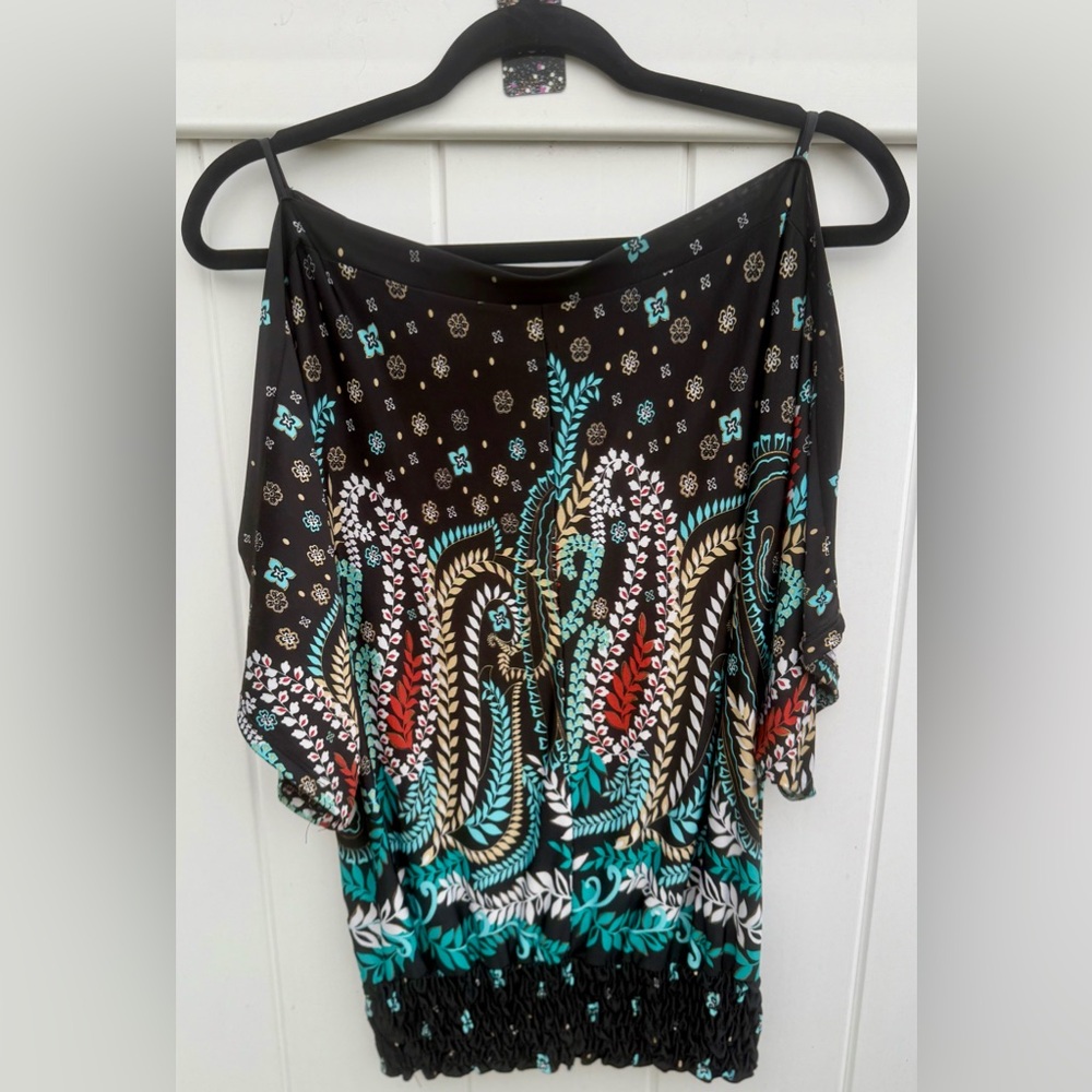 Hypnotized Brand Black Cold Shoulder Blouse, Size Medium.  NWOT.  Floral. - Picture 3 of 5